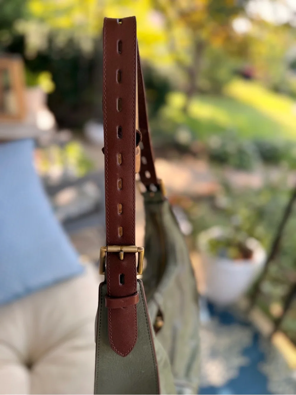 Women's Leather Hobo Shoulder Bag in Eucalyptus Green